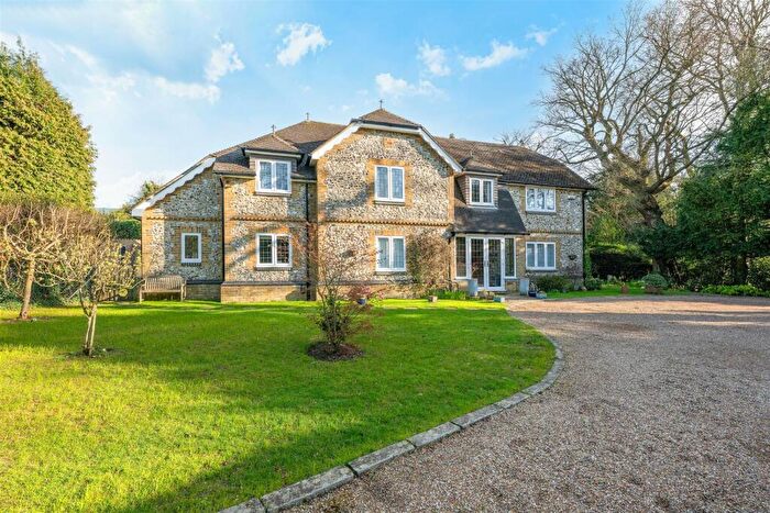 7 Bedroom Detached House For Sale In Walpole Avenue, Chipstead, CR5
