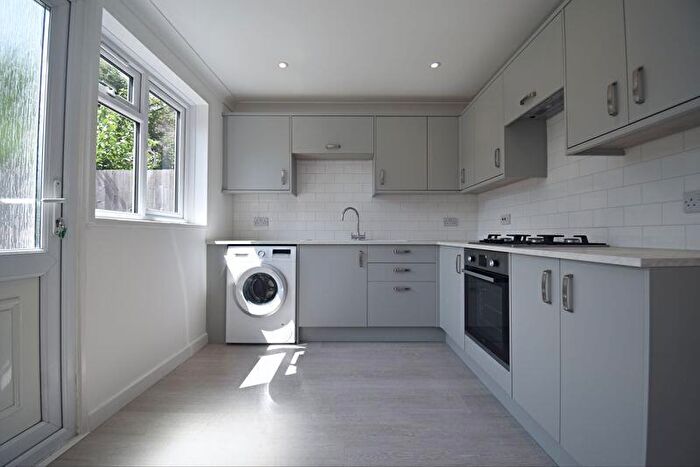 4 Bedroom Detached House To Rent In Keats Close, Basingstoke, RG24