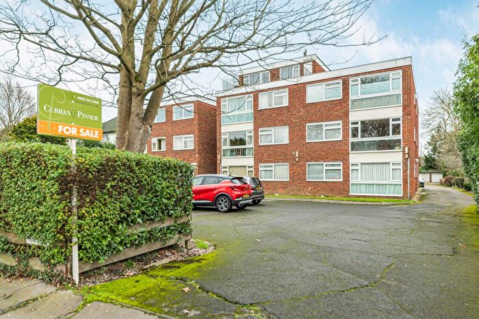 2 Bedroom Flat For Sale In Pentlands, Foxgrove Road, Beckenham, BR3