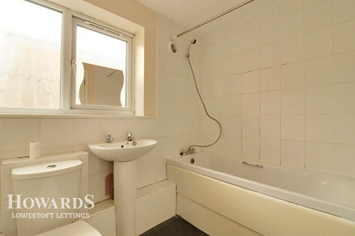 1 Bedroom Flat To Rent In London Road South, Lowestoft, NR33