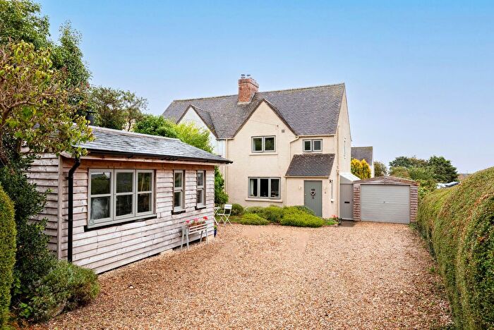 3 Bedroom Semi-Detached House For Sale In Back Walls, Stow On The Wold, GL54