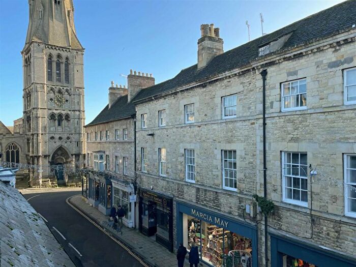 2 Bedroom Flat To Rent In St. Marys Street, Stamford, PE9