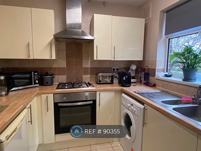 2 Bedroom Flat To Rent In Ravendale Drive, Lincoln, LN2