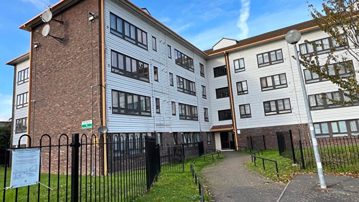 1 Bedroom Flat To Rent In Summerwood Road, Isleworth, TW7