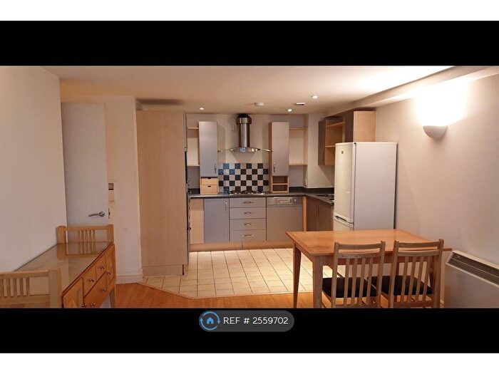 2 Bedroom Flat To Rent In Whitworth Street West, Manchester, M1
