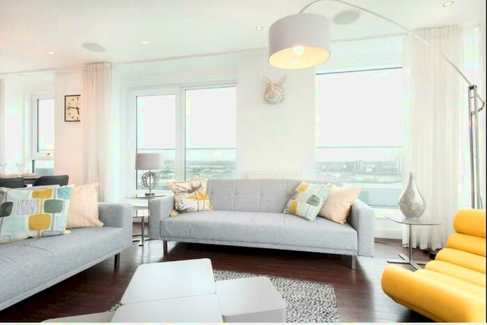 3 Bedroom Flat To Rent In Alaska Apartments, Western Gateway, E16