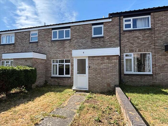 3 Bedroom Terraced House For Sale In Knarsdale Walk, Bedford, MK41