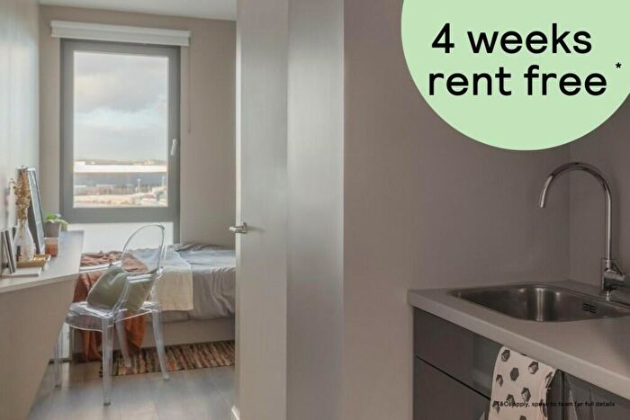 Studio To Rent In Old Oak Lane, London, NW10