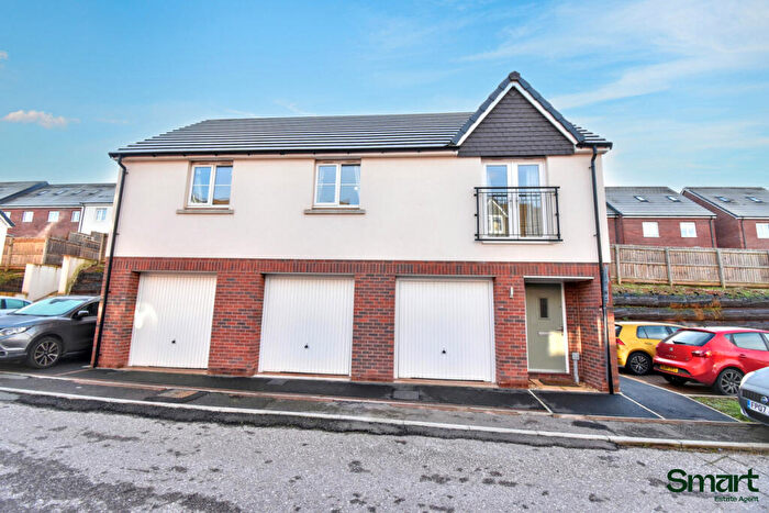 2 Bedroom Apartment For Sale In Wheat Belt Rise, Exeter, EX1