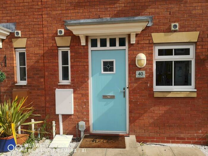 3 Bedroom Terraced House To Rent In Woodheys Park, Kingswood, HU7