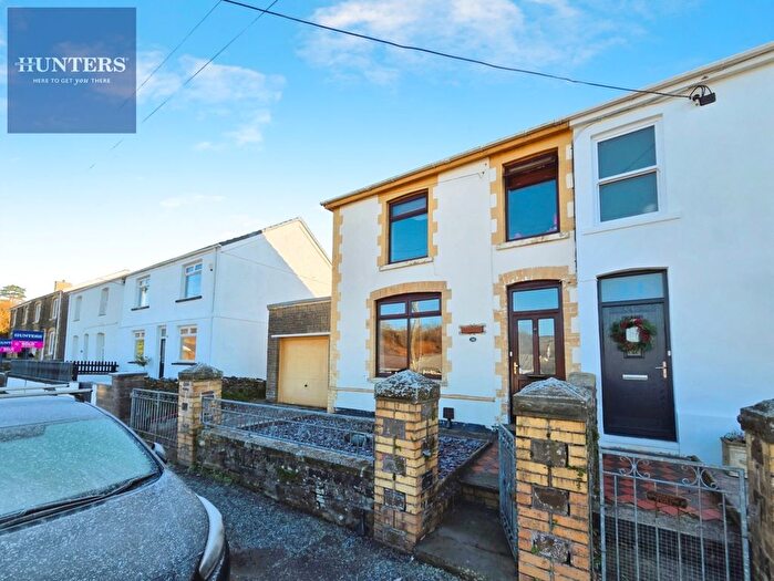 3 Bedroom Semi Detached House For Sale In Wimborne Road, Pencoed, Bridgend, CF35