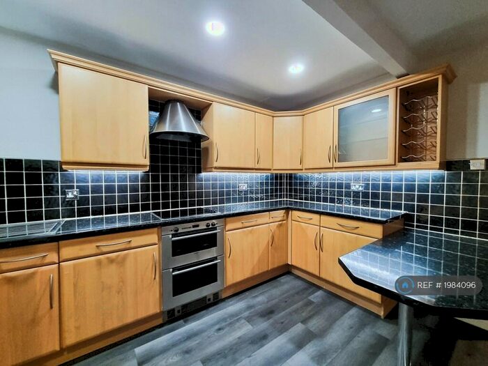2 Bedroom Flat To Rent In Bridge Street, Birmingham, B1