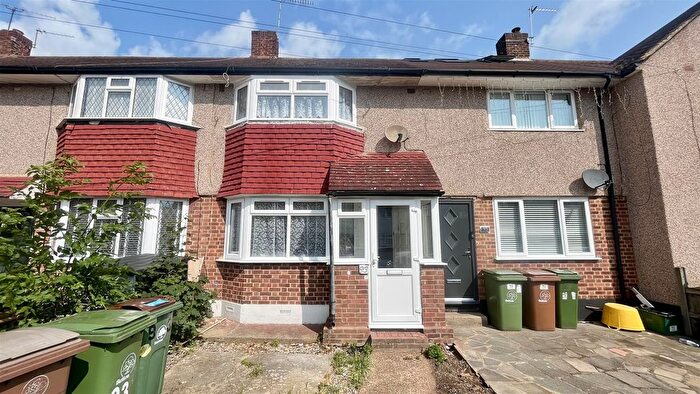 2 Bedroom Terraced House To Rent In Culvers Avenue, Carshalton, SM5