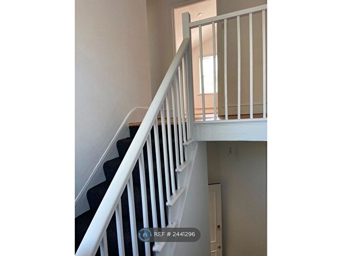 1 Bedroom Flat To Rent In Highbury, London, N5