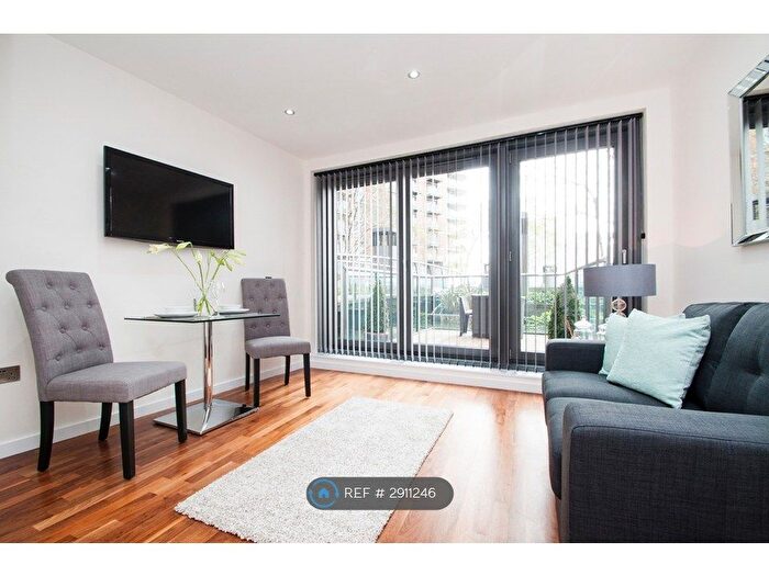Studio To Rent In Fairmont Avenue, London, E14