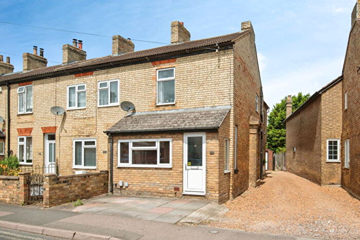 3 Bedroom End Of Terrace House For Sale In Clifton Road, Shefford, SG17