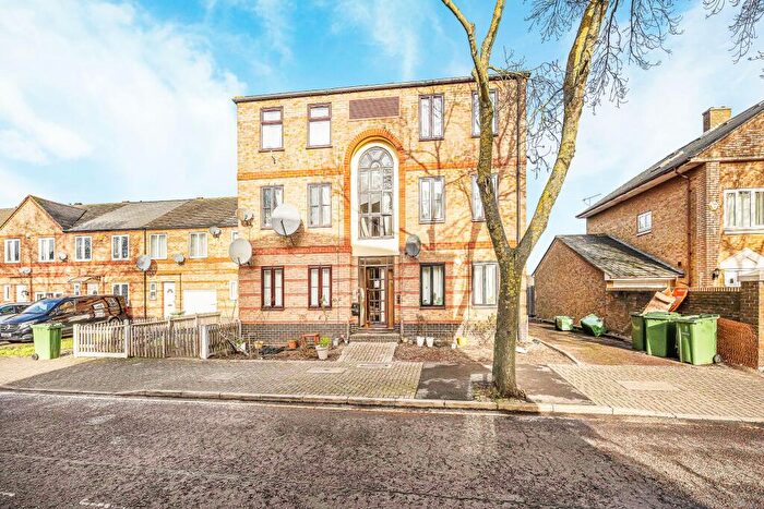 1 Bedroom Flat To Rent In Nightingale Way, London, E6