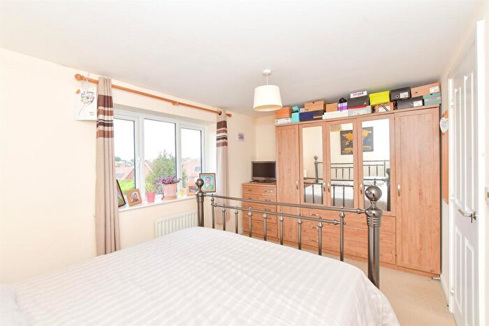 2 Bedroom Terraced House For Sale In Beckless Avenue, Clanfield, Waterlooville, Hampshire, PO8