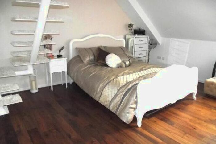 1 Bedroom Flat To Rent In Silas Court, Watford, WD17