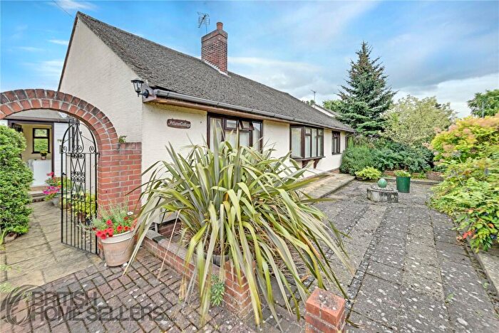 2 Bedroom Bungalow For Sale In Plume Avenue, Colchester, Essex, CO3