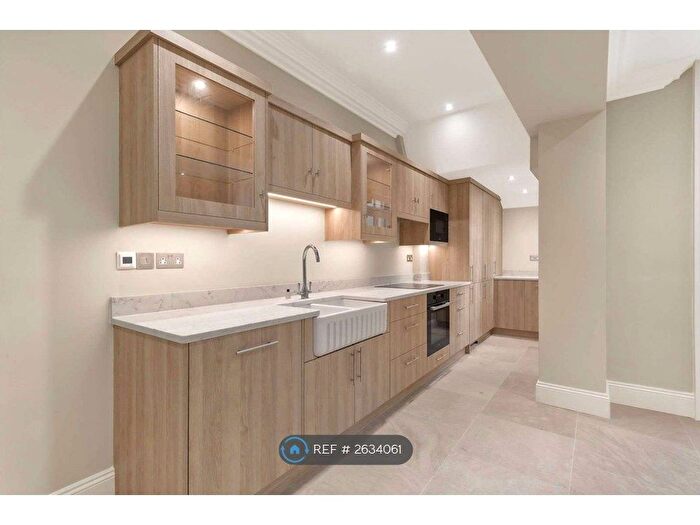2 Bedroom Flat To Rent In Chesham Street, London, SW1X