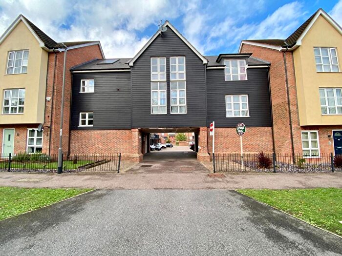2 Bedroom Apartment To Rent In Whiskin Lane, Aylesbury, HP21