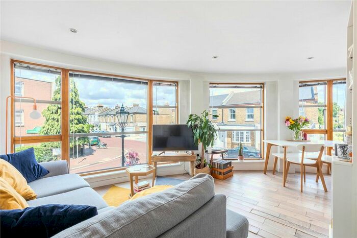 1 Bedroom Flat To Rent In Lacy Road, Putney, London, SW15