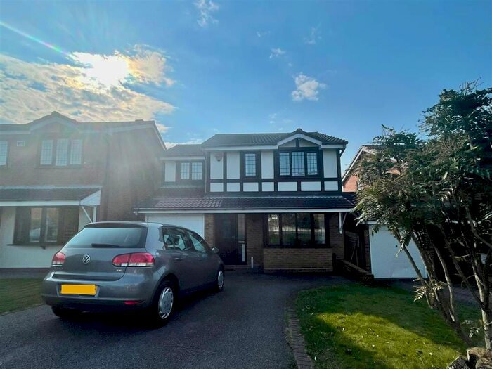 4 Bedroom Property To Rent In Sudeley, Two Gates, Tamworth, B77