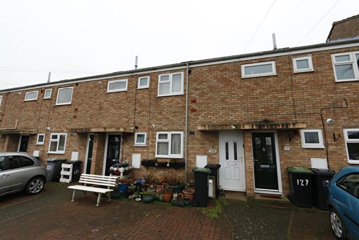 2 Bedroom Property To Rent In Southfields, Shefford, SG17