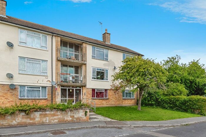 2 Bedroom Flat For Sale In Weller Road, Corsham, SN13
