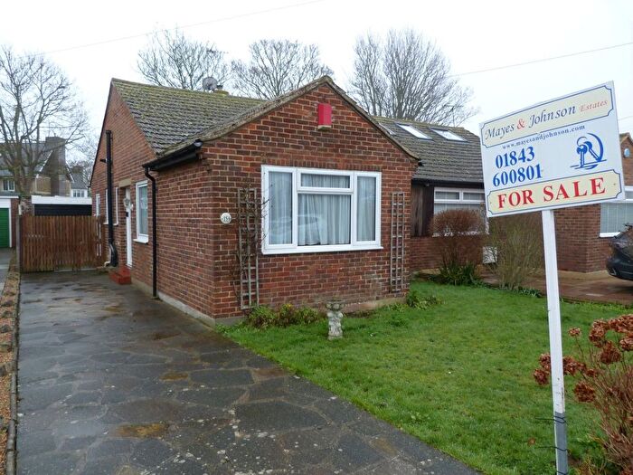 2 Bedroom Bungalow For Sale In Cedar Close, Broadstairs, CT10