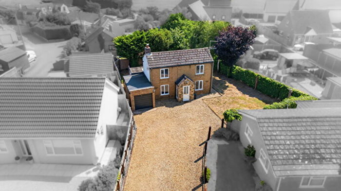 2 Bedroom Cottage For Sale In Wimblington Road, March, PE15