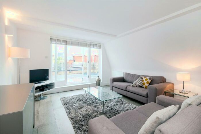 3 Bedroom Apartment To Rent In Berry Street, London, EC1V