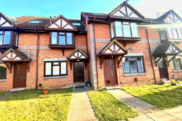 1 Bedroom Maisonette To Rent In Guernsey Close, Guildford GU4