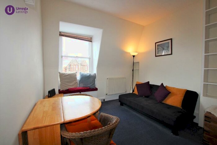 1 Bedroom Flat To Rent In Buccleuch Street, Newington, Edinburgh, EH8