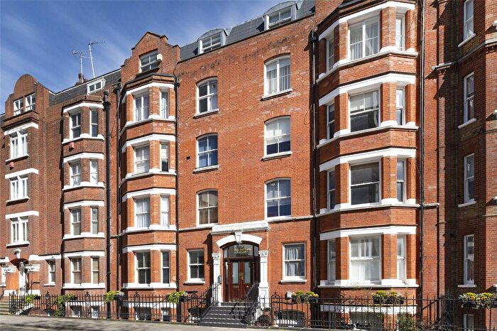 3 Bedroom Flat For Sale In Luxborough Street, London, W1U