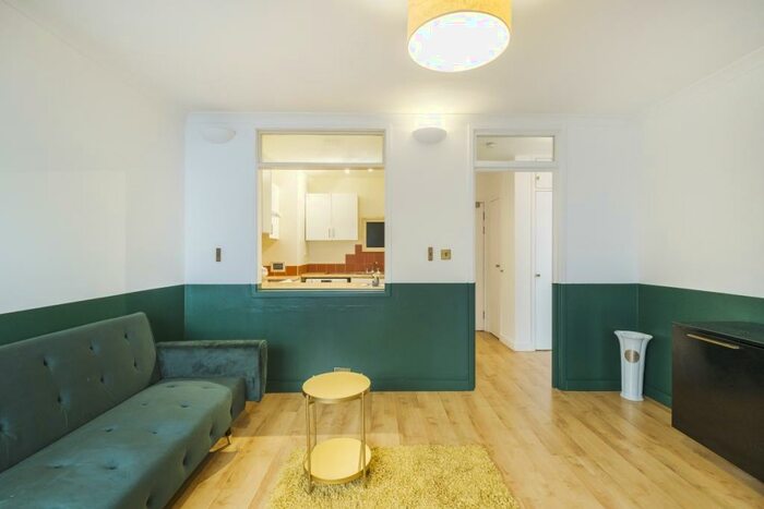 1 Bedroom Apartment To Rent In Upper Thames Street London, EC4V