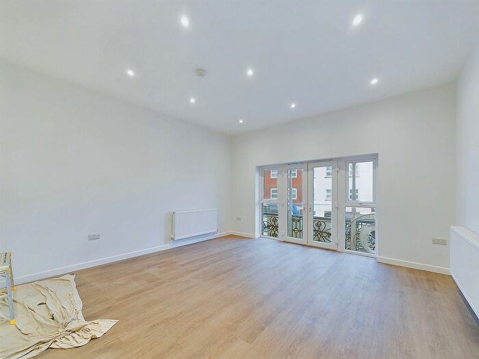 1 Bedroom Flat To Rent In Railway Approach, Worthing, BN11