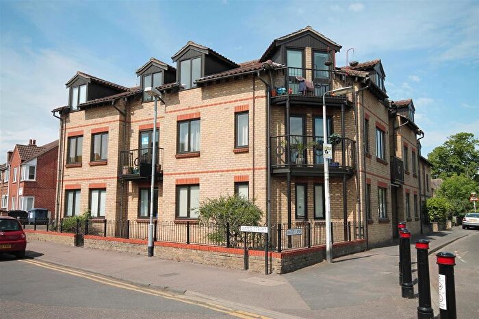 1 Bedroom Flat To Rent In Waterhouse, Cambridge, CB4