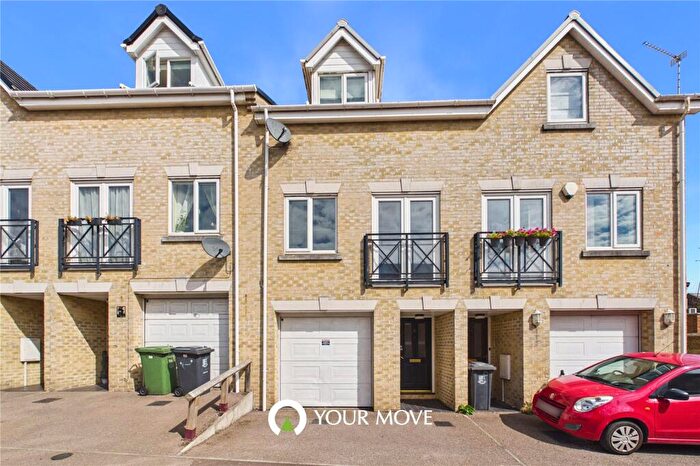 3 Bedroom Terraced House For Sale In Palmer Road, Gorleston, Great Yarmouth, Norfolk, NR31