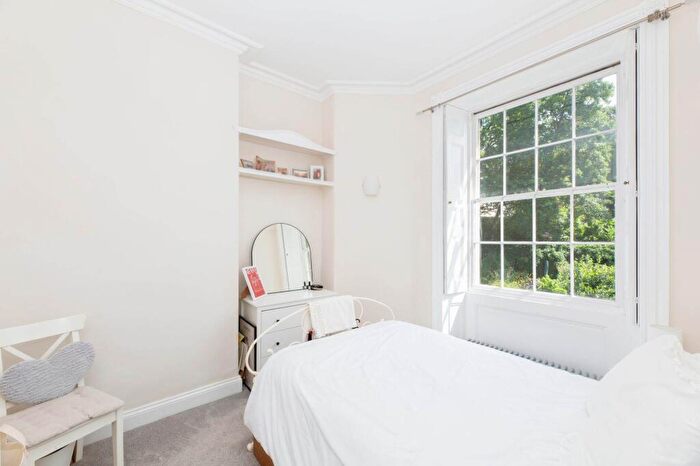 2 Bedroom Apartment To Rent In Cavendish Road, BA1