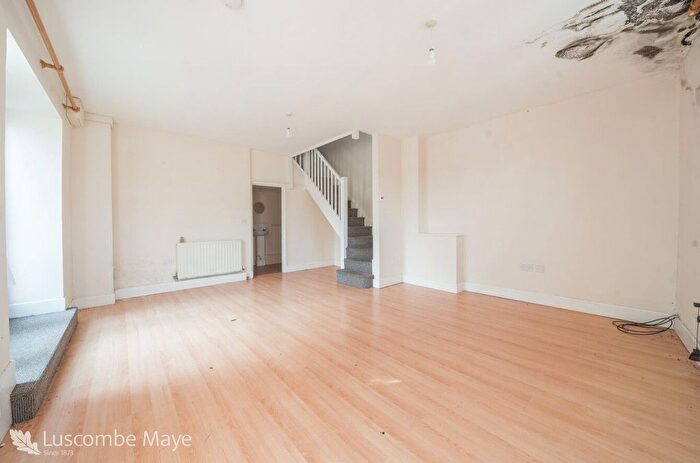 2 Bedroom Cottage For Sale In Fore Street, Holbeton, PL8