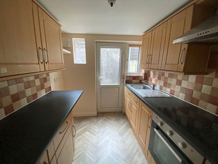 1 Bedroom Flat To Rent In Sherwell Valley Road, Torquay, TQ2