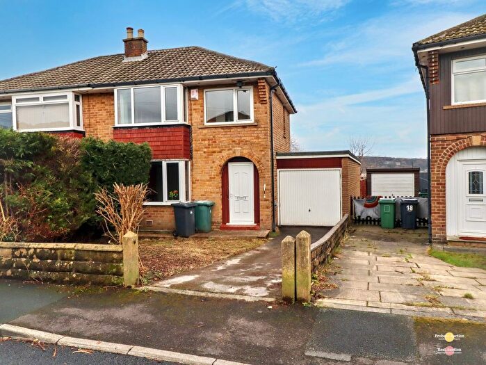 3 Bedroom Semi Detached House For Sale In Thorpe Green Drive, Golcar, Huddersfield, West Yorkshire, HD7