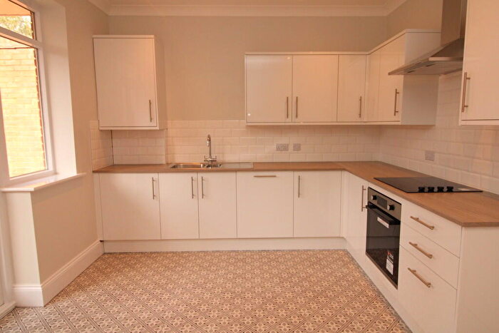 3 Bedroom End Of Terrace House To Rent In The Farthings, Harborne, B17