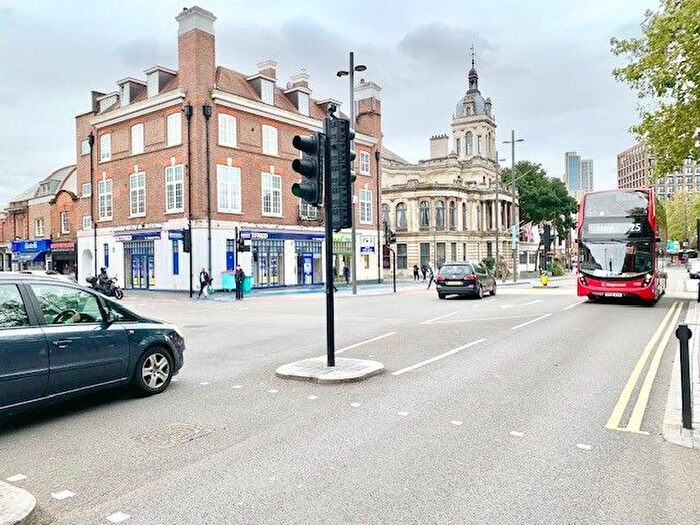 1 Bedroom Flat To Rent In Swan House, Broadway, London, E15