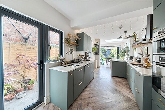 5 Bedroom Terraced House To Rent In Roseberry Gardens, Harringay, London, N4