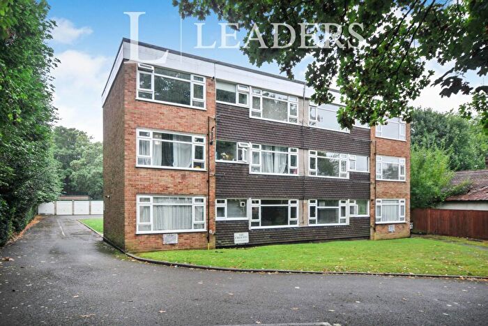 2 Bedroom Flat To Rent In The Crescens, Sanderstead Road, CR2