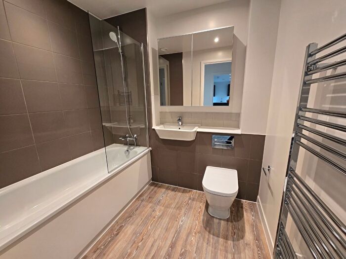 2 Bedroom Flat To Rent In Culvert East House, Masons Avenue, Harrow, Greater London, HA3