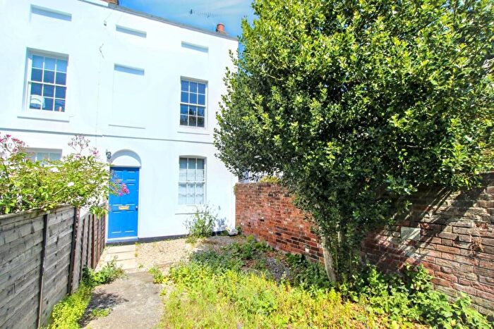 3 Bedroom End Terrace House To Rent In New Street, Canterbury, CT2